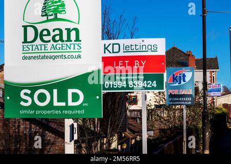 Estate Agents board, For Sale To Let  property Stock Photo