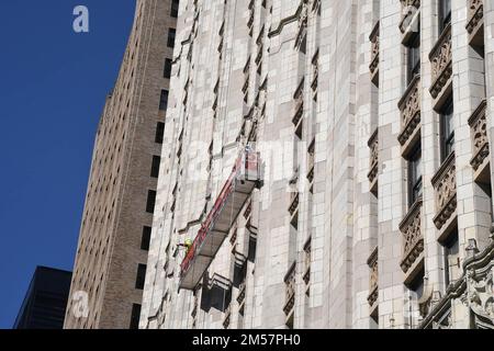 Manhatten /New York city/New York  USA 05.JUNE 2018 People working on skyscapers building inNew York city,NY ,USA.       (Photo.Francis Joseph Dean/Dean Pictures Stock Photo