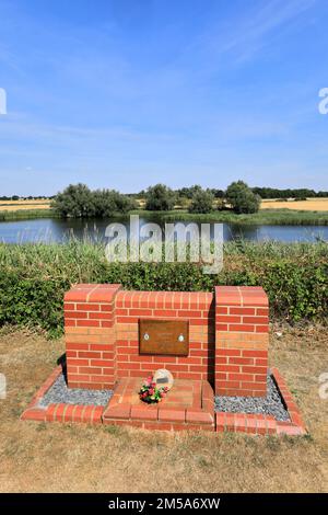 The Wellington Bomber Z8863 memorial, Whitemoor Prison Nature Reserve; March town, Cambridgeshire, England Wellington Z8863, MK.I based at RAF Marham Stock Photo