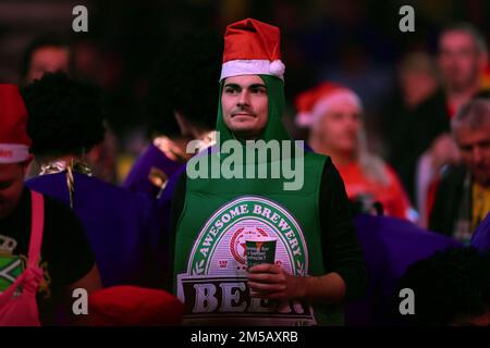 Alexandra Palace, London, UK. 27th Dec, 2022. 2022/23 PDC Cazoo World Darts Championships Day 10 Evening Session; Dart fans in fancy dress Credit: Action Plus Sports/Alamy Live News Stock Photo