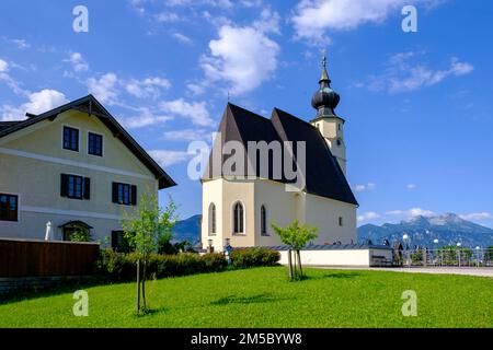 Parish Church of St. Andrew, Steinbach am Attersee with Schafberg, Salzkammergut, Upper Austria, Austria Stock Photo