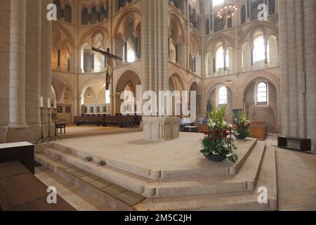 Interior view with chancel of the High Romanesque early Gothic cathedral, Old Town, Limburg, Hesse, Germany Stock Photo