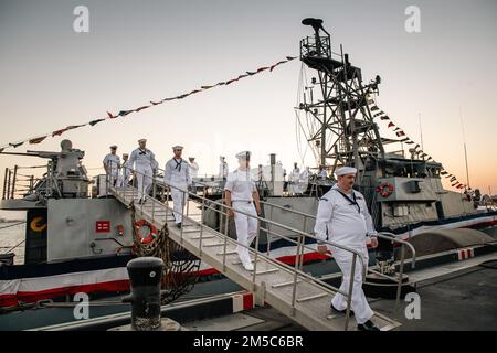 USS Typhoon (PC 5 Stock Photo - Alamy