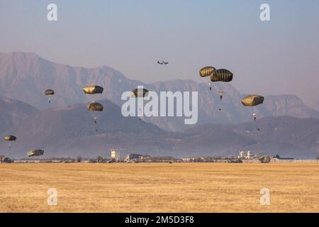 U.S. Army paratroopers with 1st Battalion (Airborne), 503rd Infantry Regiment, 173rd Airborne Brigade conduct an airborne operation on Juliet Drop Zone in Pordenone, Italy, March 3, 2022. The 173rd Airborne Brigade is the U.S. Army's Contingency Response Force in Europe, providing rapidly deployable forces to the United States European, African, and Central Command areas of responsibility. Forward deployed across Italy and Germany, the brigade routinely trains alongside NATO allies and partners to build partnerships and strengthen the alliance.