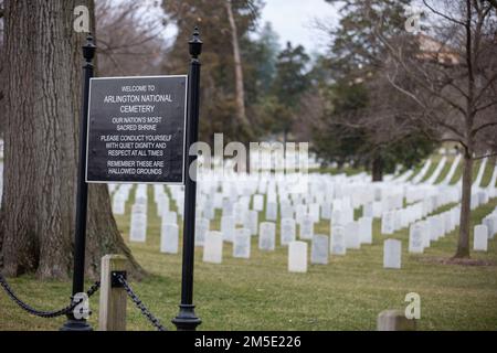Arlington National Cemetery in Arlington, Virginia, Mar. 6, 2022. U.S. Army Soldiers from the Vermont National Guard traveled to the Arlington National Cemetery to pay respects. Stock Photo