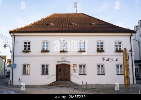 Marktl, Germany. 28th Dec, 2022. The town hall with the local history museum. Pope Emeritus Benedict XVI is 'very ill' according to his successor Francis. Credit: Lennart Preiss/dpa/Alamy Live News Stock Photo