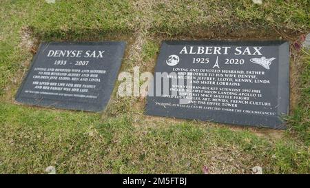Los Angeles, California, USA 22nd December 2022 Rocket Scientist Albert Sax's Grave at Mount Sinai Memorial Park on December 22, 2022 in Los Angeles, California, USA. Photo by Barry King/Alamy Stock Photo Stock Photo