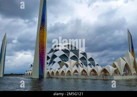 Bandung, Indonesia. 26th Dec, 2022. View of Al Jabbar Mosque in Bandung. Masjid Raya Al-Jabbar can accommodate 50,000 worshippers and will be inaugurated by West Java Governor Ridwan Kamil on Friday, December 30, 2022. (Credit Image: © Algi Febri Sugita/SOPA Images via ZUMA Press Wire) Stock Photo