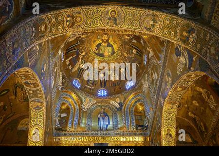 Medieval Byzantine style mosaics of the main aisle & dome of the Palatine Chapel, Cappella Palatina, Palermo, Italy Stock Photo