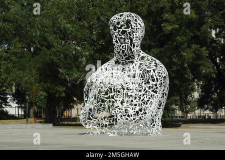 Sculpture Body of Knowledge by Jaume Plansa 2010, head, letters