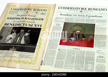 Vatican City, Holy See: 2005 Election and 2013 Resignation of POPE BENEDICT XVI, Special Edition of Official Vatican Newspapers L'Osservatore Romano Stock Photo