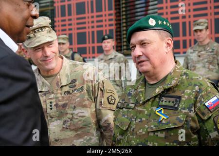 Lt. Gen. John Kolasheski, commanding general, V Corps, and Command Sgt ...