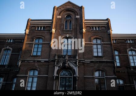 Netherlands, Amsterdam, summer 2021. Illustration of tourism and daily life in Amsterdam, The Netherlands, during the summer holidays. Photograph by M Stock Photo