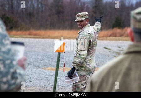 U.S. Army Capt. Derrick Payne, a team leader with Company A, 4th Battalion, 399th Regiment, delivers the safety and introductory briefing prior to the start of land navigation training March 19, 2022, on Fort Knox. Ky. Soldiers from 4th Bn., 399th Regt., who serve as Cadet Summer Training instructors, conducted land navigation refresher training before traversing the course to find their specified points during March Battle Assembly. Stock Photo