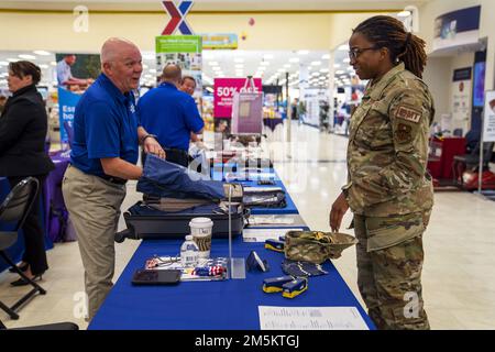 Shuckers show appreciation to military > Keesler Air Force Base