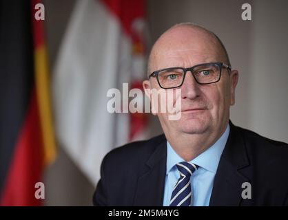 Potsdam, Germany. 27th Dec, 2022. Dietmar Woidke (SPD), Minister-President of Brandenburg, photographed in his office at the State Chancellery during the traditional end-of-year dpa interview. Credit: Soeren Stache/dpa/Alamy Live News Stock Photo