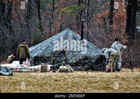 Students participate in cold weather operations class at Total Force ...