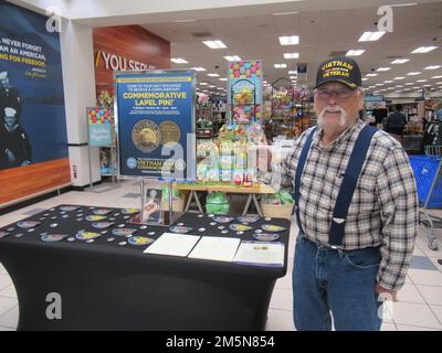 NEX Lemoore, California, honored Vietnam War Veterans with a lapel pin on March 29, National Vietnam War Veterans Day. The Navy Exchange Service Command (NEXCOM) is comprised of 16,000 personnel worldwide facilitating seven business lines: NEX retail stores, Navy Lodge Program, Navy Gateway Inns & Suites, Ships Store Program, Navy Clothing and Textile Research Facility, Uniform Program Management Office and Telecommunications Program Office. (U.S. Navy photo) Stock Photo