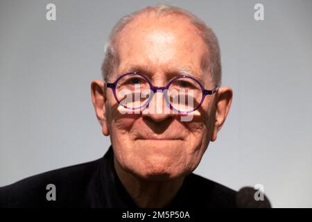 Architect Sir Peter Cook of Archigram Architects at lecture and book signing at the Architectural Association AA London UK December 2022   KATHY DEWITT Stock Photo