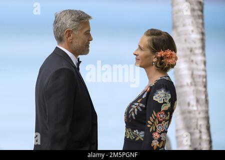 Ticket to Paradise  George Clooney & Julia Roberts Stock Photo