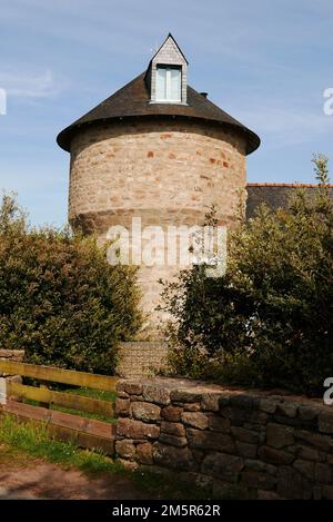 Ile d'Arz, old windmill, Golfe du Morbihan, Morbihan, Bretagne, Brittany, France, Europe Stock Photo