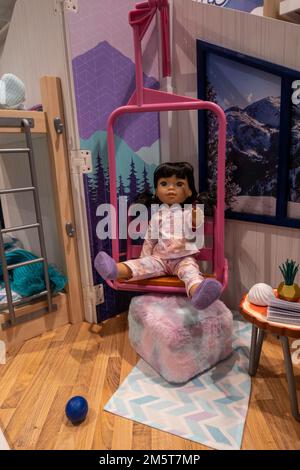 The American Girl Store in Rockefeller Center is popular, New York City, USA  2022 Stock Photo