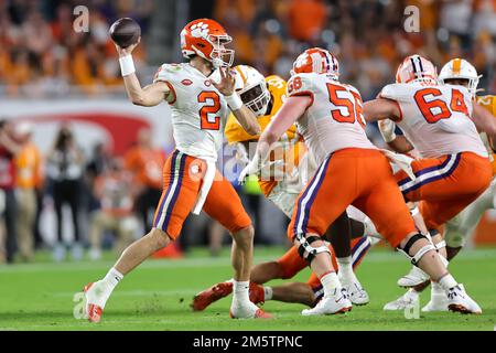 December 30, 2022: Clemson Tigers quarterback CADE KLUBNIK (2) throws the ball during the 2022 NCAA Capital One Orange Bowl game between the Tennessee Volunteers and the Clemson Tigers at Hard Rock Stadium in Miami Gardens, FL on December 30, 2022. (Credit Image: © Cory Knowlton/ZUMA Press Wire) Credit: ZUMA Press, Inc./Alamy Live News Stock Photo