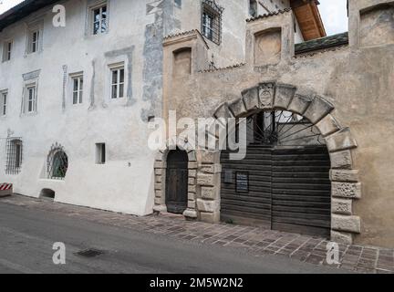 Residence Hammerstein, a majestic historic building in the municipality of Eppan on the Wine Road in the province of Bolzano, Northern Italy Stock Photo