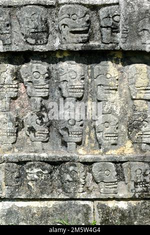 Close-up view of the walls in the Mayan ruins at Chichén Itzá, Mexico Stock Photo