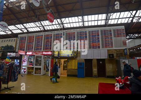 The concourse at Gare Du Nord, the main railway train station in Bucharest, Romania Stock Photo