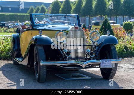 Bugatti stelvio hi-res stock photography and images - Alamy