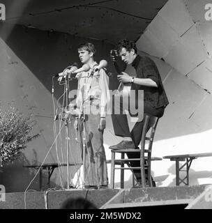 3rd Festival of Chanson and Folklore on 26. 5. 1966 at Waldeck Castle, Meeting Points of the Alternatives, Germany Stock Photo