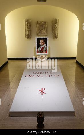 Pope Paul VI s tomb in the crypt of St. Peter's Basilica