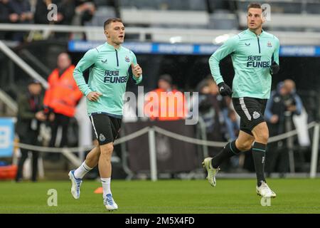 Kieran Trippier #2 of Newcastle United and Chris Wood #20 of Newcastle United during the pre-game warm up ahead of the Premier League match Newcastle United vs Leeds United at St. James's Park, Newcastle, United Kingdom, 31st December 2022  (Photo by Mark Cosgrove/News Images) Stock Photo