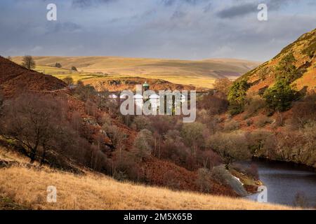 The Craig Goch Reservoir dam in the Elan Valley, Powys, Wales Stock Photo