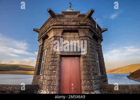 The domed valve tower of the Craig Goch Reservoir Dam in the Elan Valley, Powys, Wales Stock Photo
