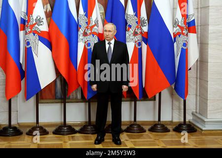 Rostov On Don, Russia. 31st Dec, 2022. Russian President Vladimir Putin poses during an official military ceremony to award Russian servicemen involved in Russia's military operation in Ukraine, on Saturday on December 31, 2022 during a visit to the headquarters of the Southern Military District in Rostov-on-Don, Russia. photo by Kremlin Pool /UPI Credit: UPI/Alamy Live News Stock Photo