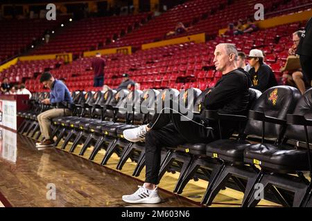 Arizona State head coach Bobby Hurley gestures toward players during ...