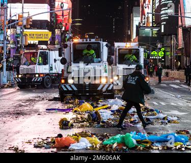 New York, United Stated. 01st Jan, 2023. The New York City Department of Sanitation cleans up the trash after the New Year's Eve celebration in Times Square in New York City on Sunday, January 1, 2023. Photo by Gabriele Holtermann/UPI Credit: UPI/Alamy Live News Stock Photo