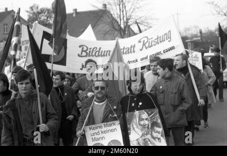 The Easter March 1968, Germany, demonstrated for peace with the main demands to end the Vietnam War and against the emergency laws from Duisburg to Stock Photo