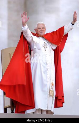 Vatican City State, Vatikanstadt. 28th Dec, 2022. Pope Benedict XVI/dpa/Alamy Live News Stock Photo