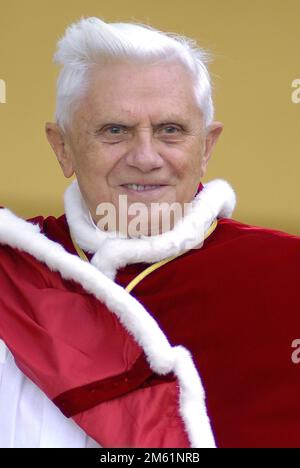 Vatican City State, Vatikanstadt. 28th Dec, 2022. Pope Benedict XVI/dpa/Alamy Live News Stock Photo