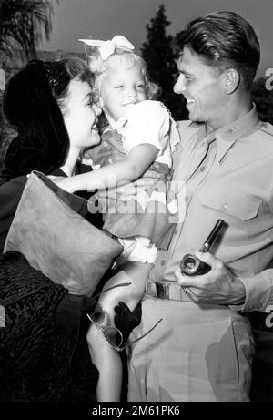 Jane Wyman, ronald Reagan, Maureen Reagan at home at the breakfast ...