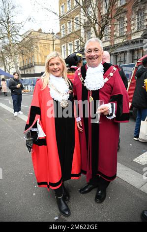 London, UK. 01st Jan, 2023. Trish Fivey - Sutton Liberal Democrats join the London's annual New Year parade featuring hundreds of floats on January 1, 2023 in central London, UK. Credit: See Li/Picture Capital/Alamy Live News Stock Photo