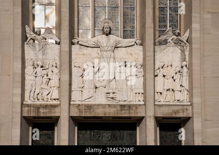 Hartford, CT - USA - Dec 28, 2022 Landscape closeup view of the large bas relief frieze over the main entrance to the Cathedral of Saint Joseph. Stock Photo