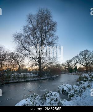 clissold park  stoke newginton in winter Stock Photo