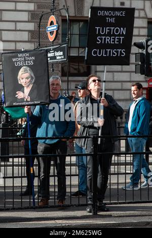 London, UK. 19 October, 2022. Anti-Brexit activists from SODEM (Stand of Defiance European Movement) protest in Parliament Street against Brexit and the current Conservative government. Credit: Mark Kerrison/Alamy Live News Stock Photo