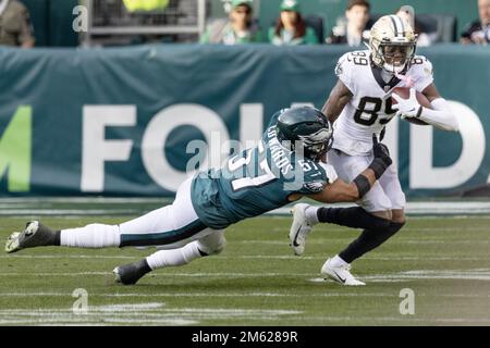 Philadelphia Eagles linebacker T.J. Edwards (57) in action during the NFL  football game against the New York Giants, Sunday, Jan. 8, 2023, in  Philadelphia. (AP Photo/Chris Szagola Stock Photo - Alamy