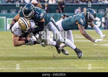 Philadelphia Eagles linebacker T.J. Edwards (57) in action during the NFL  football game against the New York Giants, Sunday, Jan. 8, 2023, in  Philadelphia. (AP Photo/Chris Szagola Stock Photo - Alamy