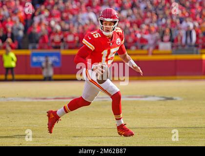 Kansas City, United States. 01st Jan, 2023. Kansas City Chiefs quarterback Patrick Mahomes (15) scrambles to buy some time at Arrowhead Stadium in Kansas City, Missouri on Saturday, January 1, 2023. Photo by Jon Robichaud/UPI Credit: UPI/Alamy Live News Stock Photo